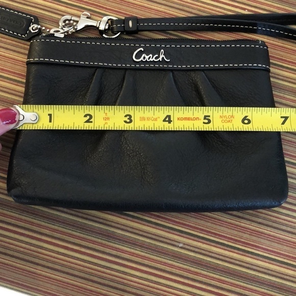 Coach Wristlet - Picture 4 of 6
